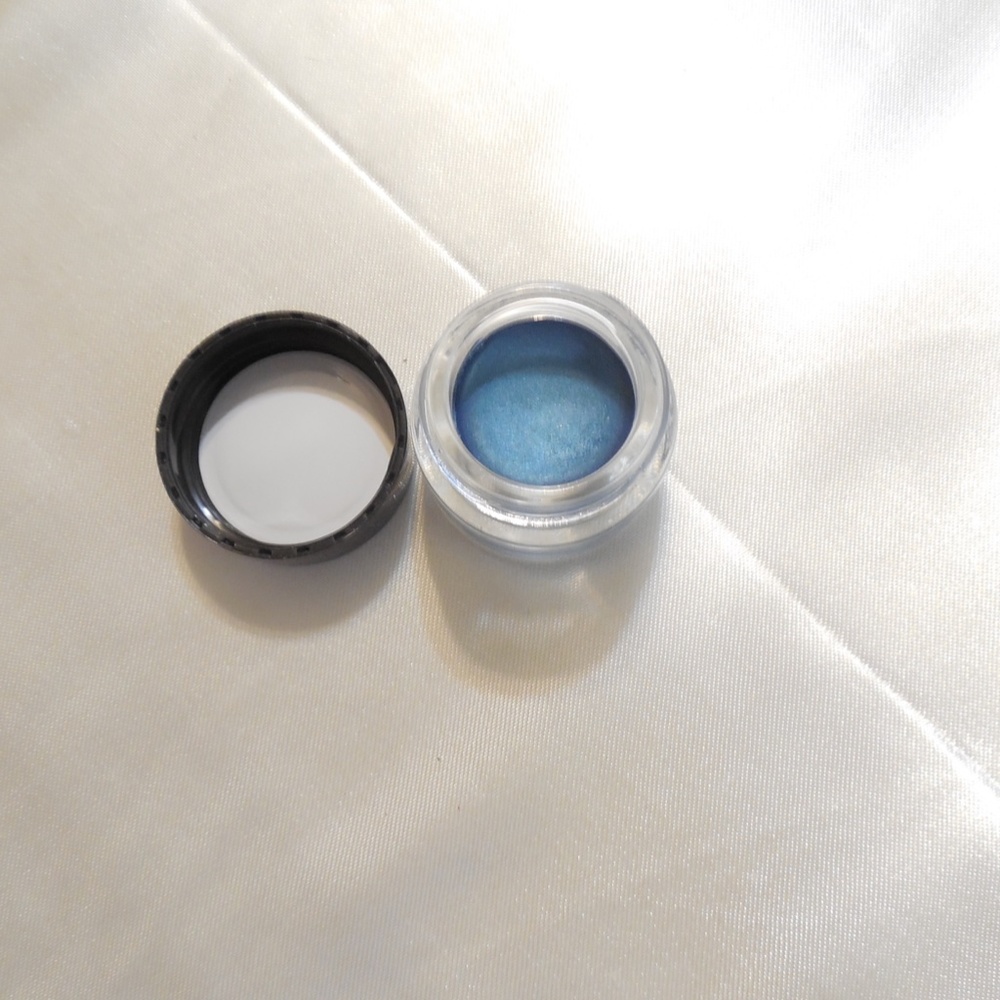 Avon Longwear Gel Eyeshadow - Picture 6 of 6